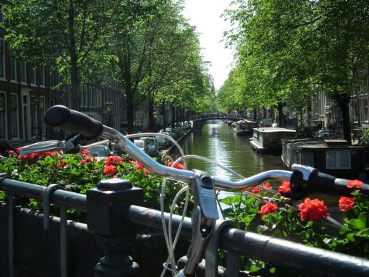 Amsterdam - 250486_133881443353777_4117108_n-2